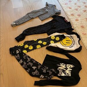 Bundle boys Pajamas size 7/8